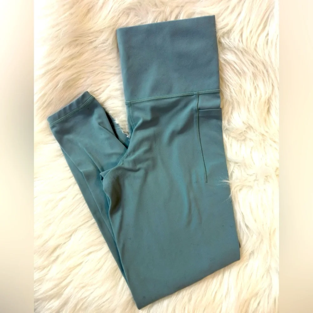 EUC Athleta Sage Green High Waisted‎ Cropped Leggings Size S